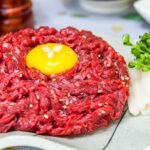 [이겼소] 국내산 육회 900g (300g 개별포장 3개) 신선한 냉장 마장동 소고기